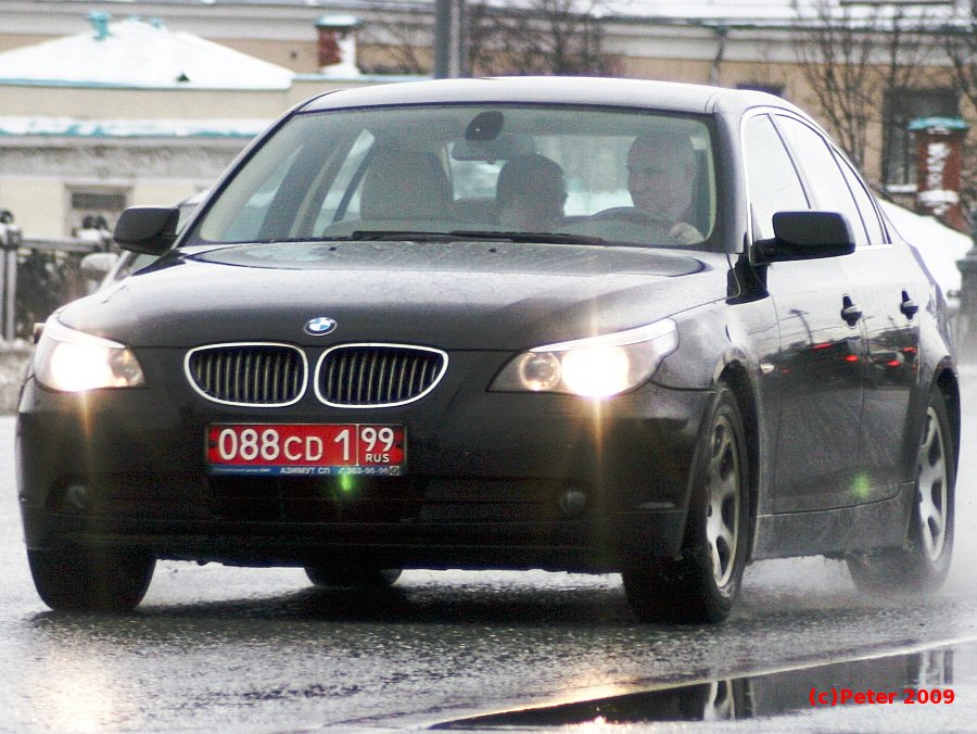 1 24 регион. Дипломатические автомобильные номера в России. Красные номера. Дипломатические номера машин. Машины дипломатов.